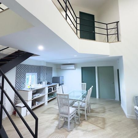 Baan Khun Pra Duplex Rm3 Bangkok Lejlighed Eksteriør billede